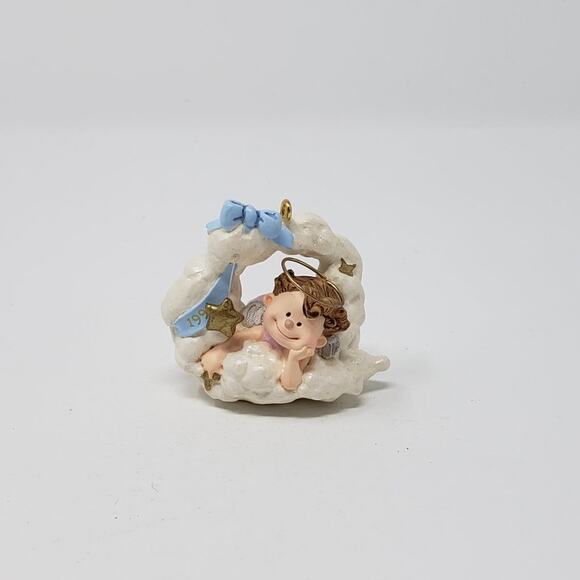 1994 Hallmark On Cloud Nine Handcrafted Keepsake Holiday Christmas Ornament. - Picture 3 of 5